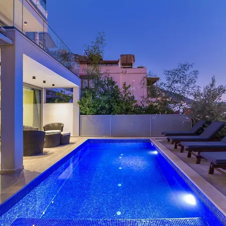 فيلة Gunes كالكان